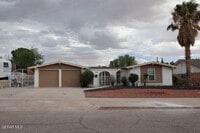 Building Photo - 6704 La Cadena Dr