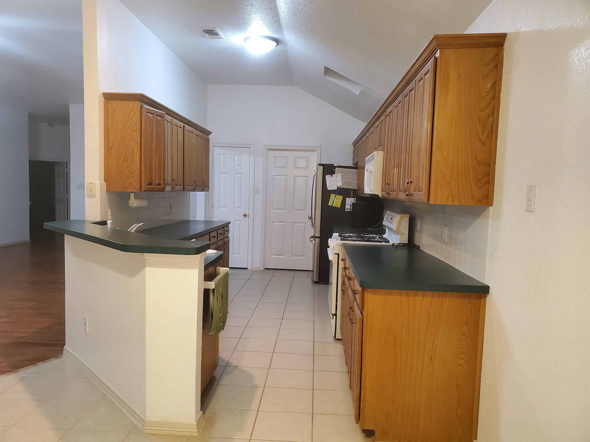 Building Photo - 6812 Coldwater Canyon Rd