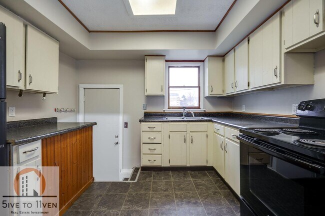 Building Photo - 1203 Arbor Ave