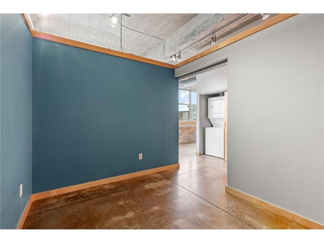 Building Photo - 901 N 3rd St