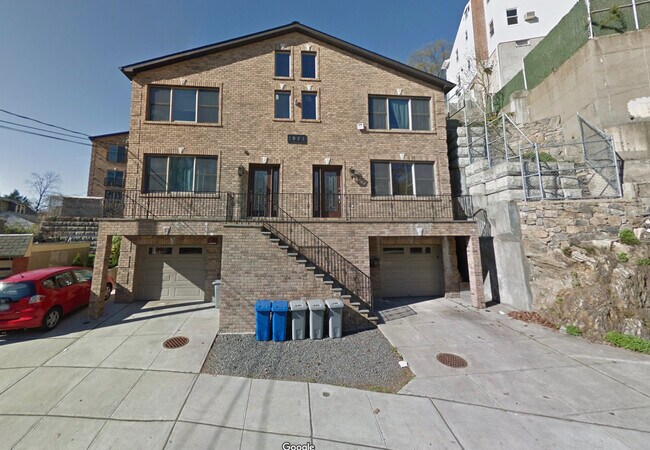 Primary Photo - 1083 Mile Square Rd