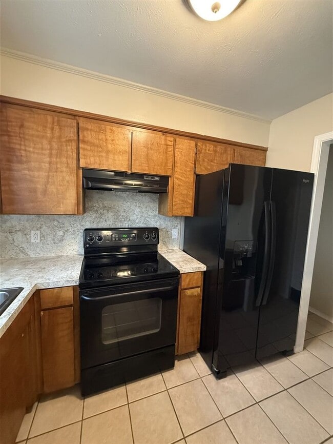 Building Photo - Recently updated in 2026 - Lovely 3 bedroom 2 bath home for lease in south Bossier City LA 71112