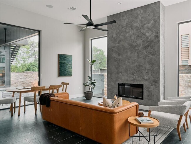 Building Photo - 412 Kemp St