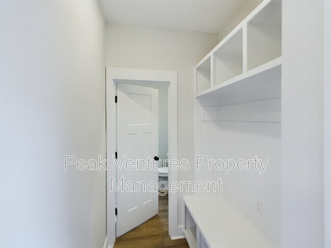 Building Photo - 113 Norbert Ln