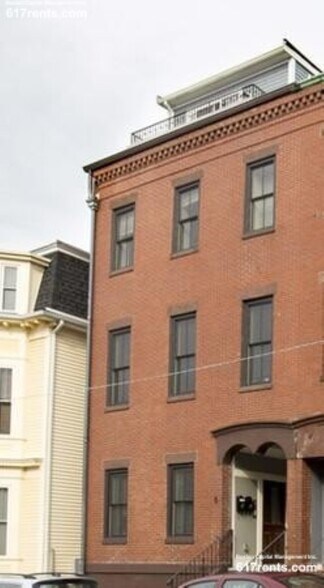 Building Photo - 8 Gates St