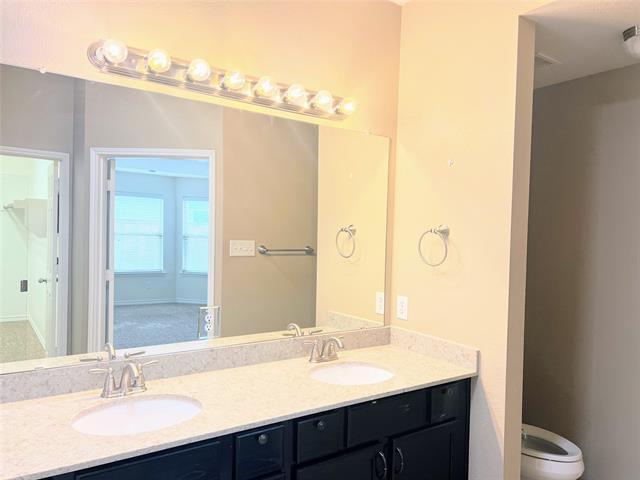 Building Photo - 1616 Bluebird Dr