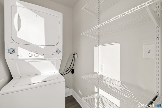 Building Photo - 1172 New Britain Ave