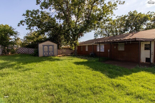 Building Photo - 109 Wood Cir