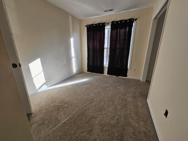 Building Photo - 7322 Fleming Rd