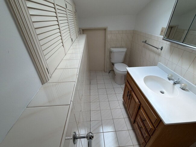 Building Photo - Six Raven Way LLC