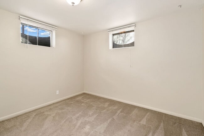 Building Photo - 7048 Lipan St