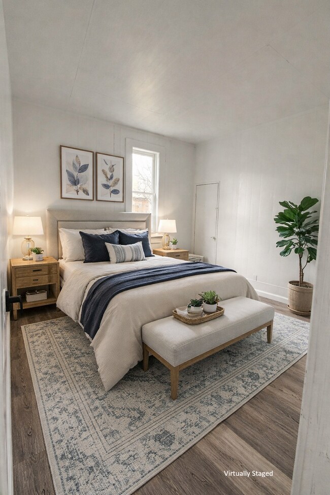 Building Photo - 933 1/2-933 1/2 W Wayne St