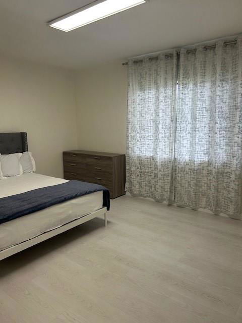 Building Photo - 245 189th Terrace