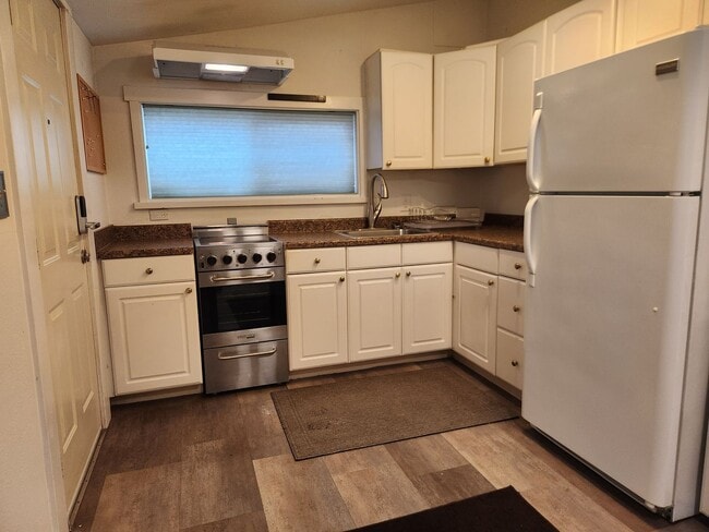 Building Photo - 2323 J St