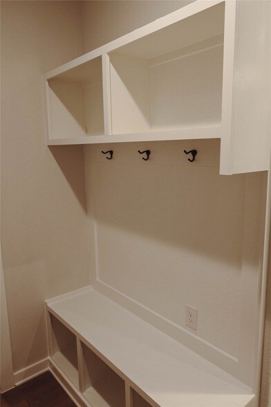 Building Photo - 8538 Blueberry Ash St