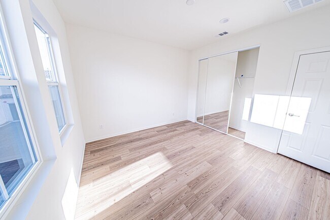Building Photo - Brand New 3 Bedroom