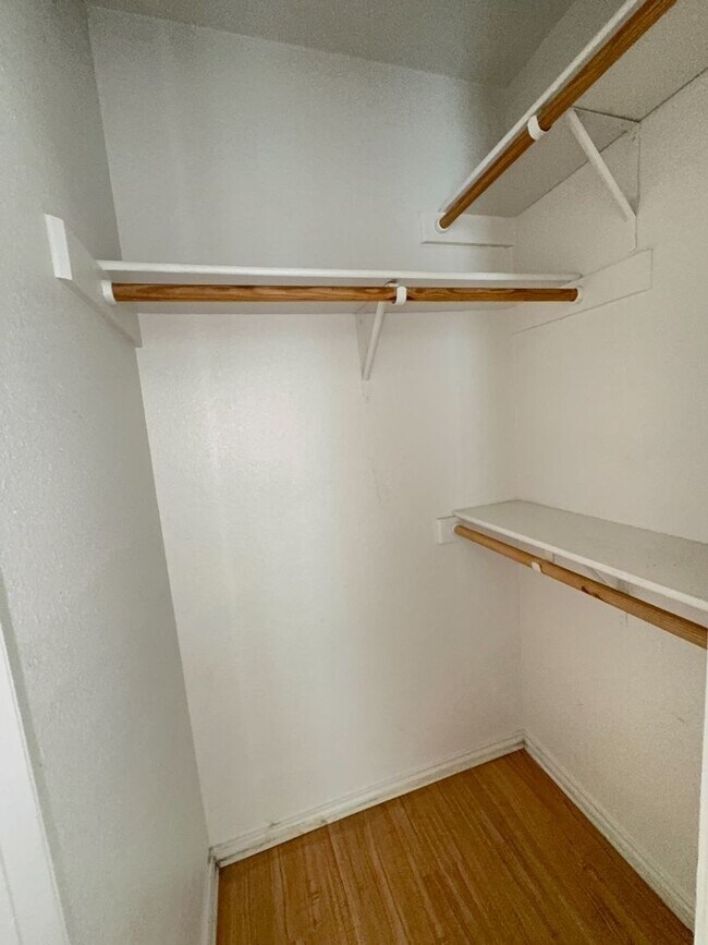 Building Photo - 3601 Malibu Ln