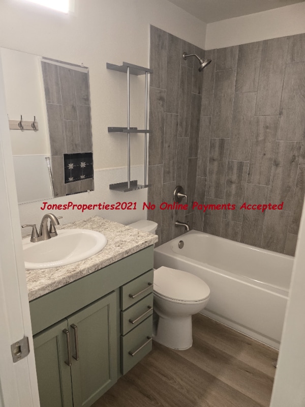 Building Photo - 1318 Crooked Creek Dr