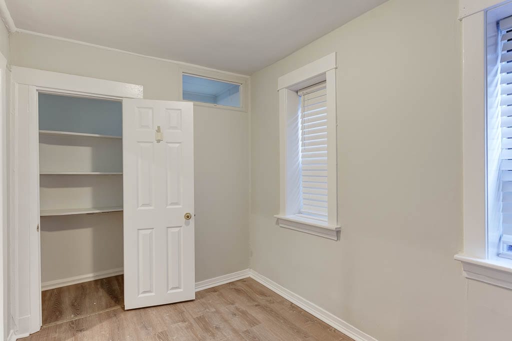 Building Photo - 2042 W Armitage Ave