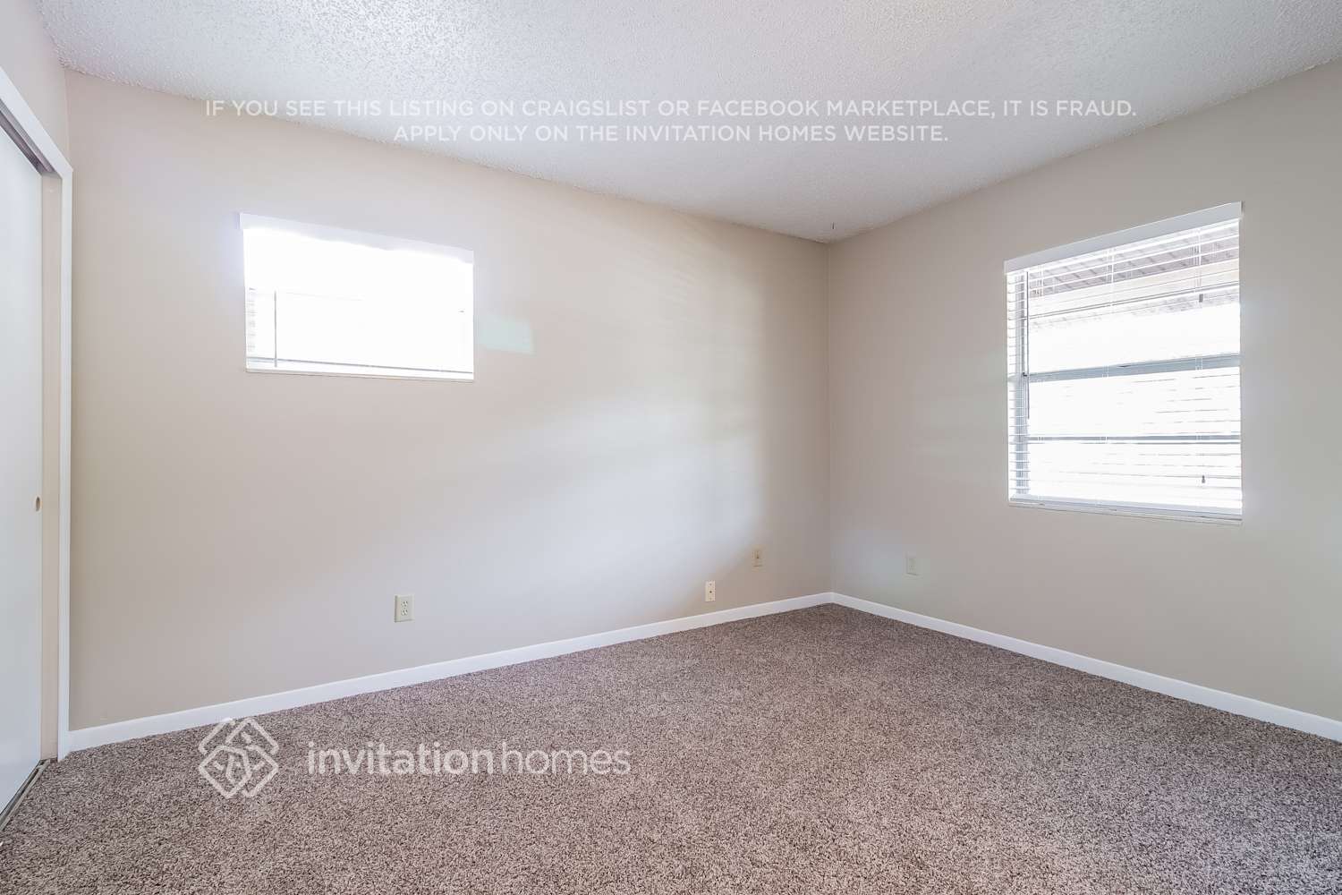 Building Photo - 409 S Hawthorn Cir