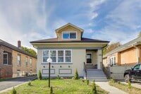 Building Photo - 1912 S 4th Ave