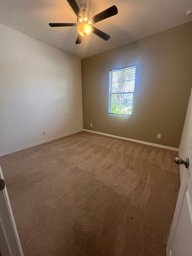 Building Photo - Spacious 3-Bed/2-Bath Rental in Sola Vista – Modern Comfort Meets Florida Living!