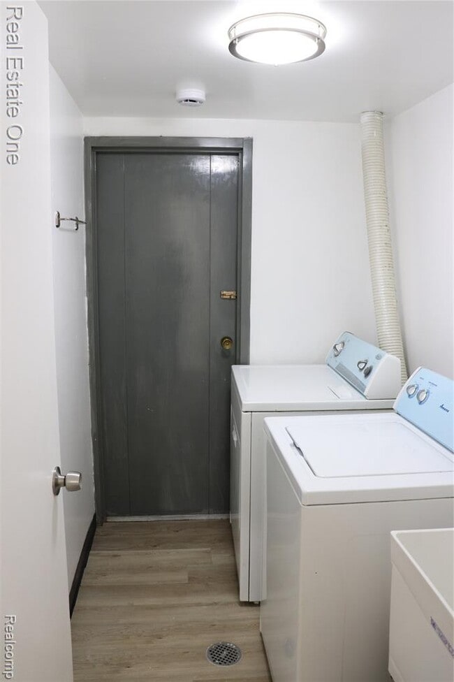 Building Photo - 8256 Karam Blvd