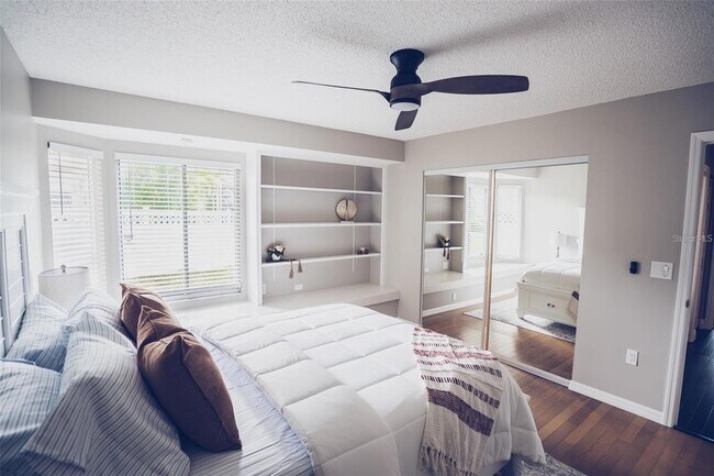 Building Photo - 8344 9th Ave Terrace NW