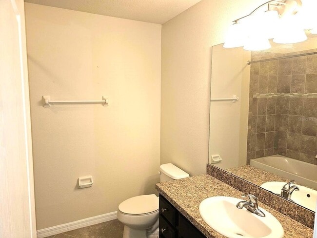 Building Photo - 5115 Bay Isle Cir