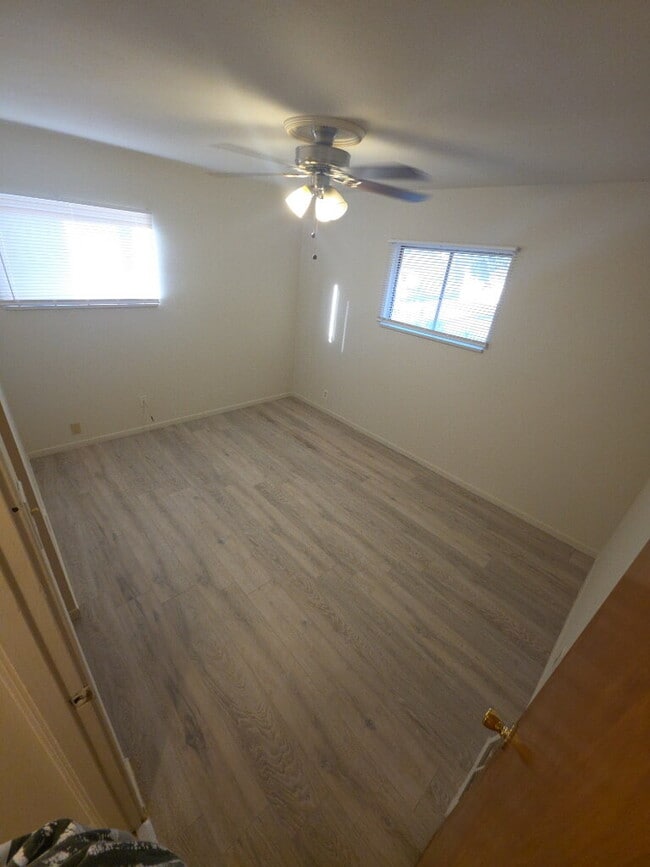 Building Photo - Your Next Home Awaits! Stylish 3-Bed on Perthshire Rd – Move-In Ready