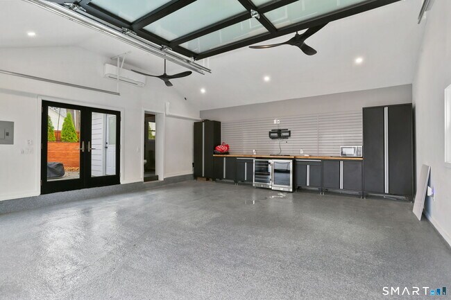 Building Photo - 86 New St