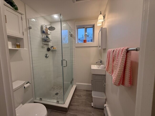 Building Photo - 3 High St Pl