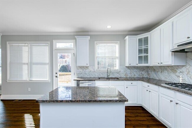 Building Photo - 1763 Crossvale Dr