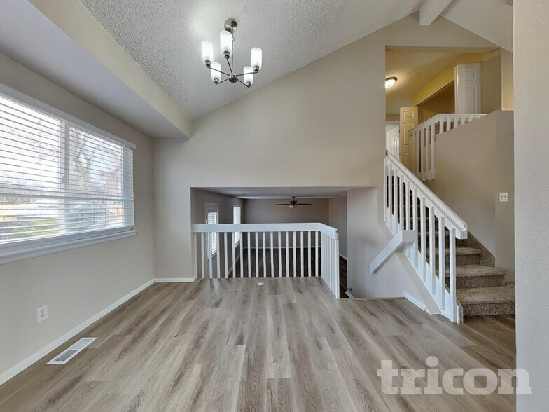 Building Photo - 1631 W 135th Dr