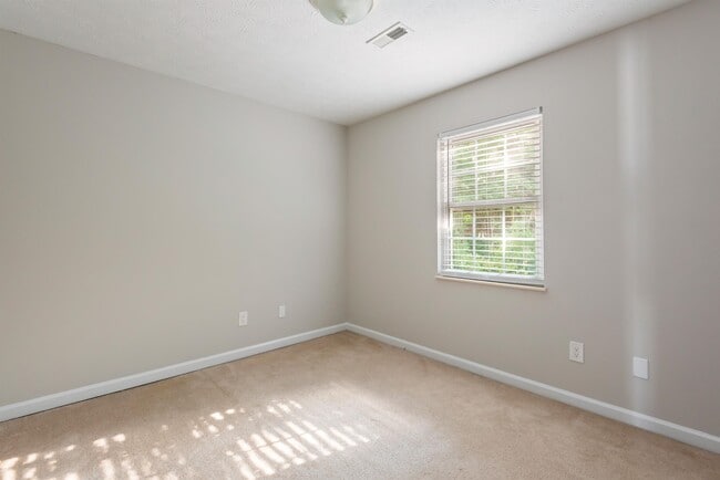 Building Photo - 4629 Woodbridge Ln