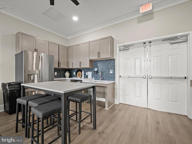Building Photo - 7840 Blackbriar Wy