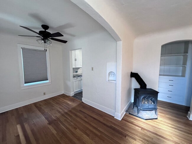 Building Photo - 536 14th St