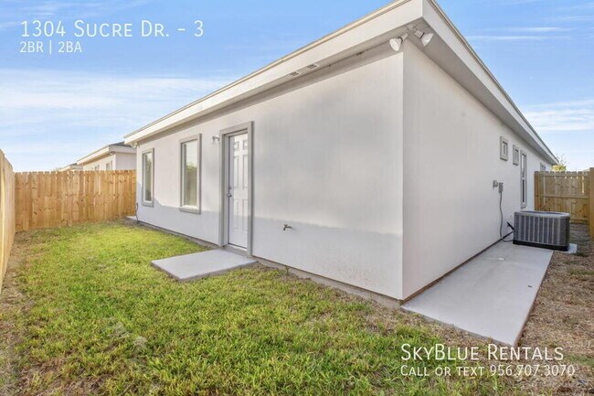 Building Photo - 1304 W Sucre Dr