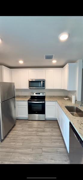Building Photo - 5335 Entertainment Way