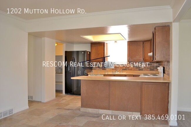 Building Photo - East Kaysville 4 Bedroom House!