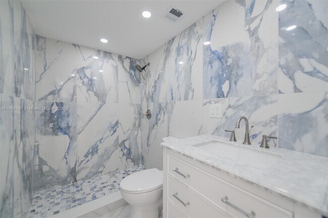 Building Photo - 1950 S Ocean Dr