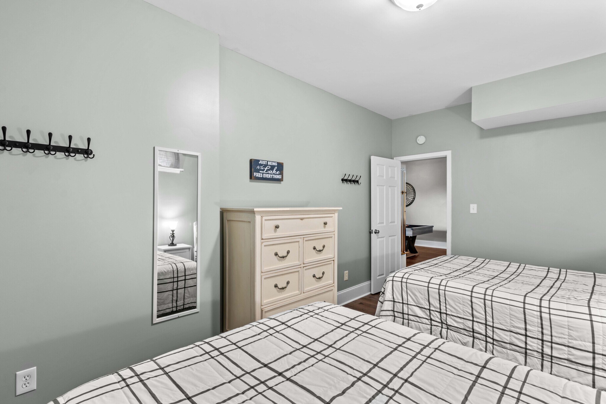 Building Photo - 7228 Lynbrook Cir
