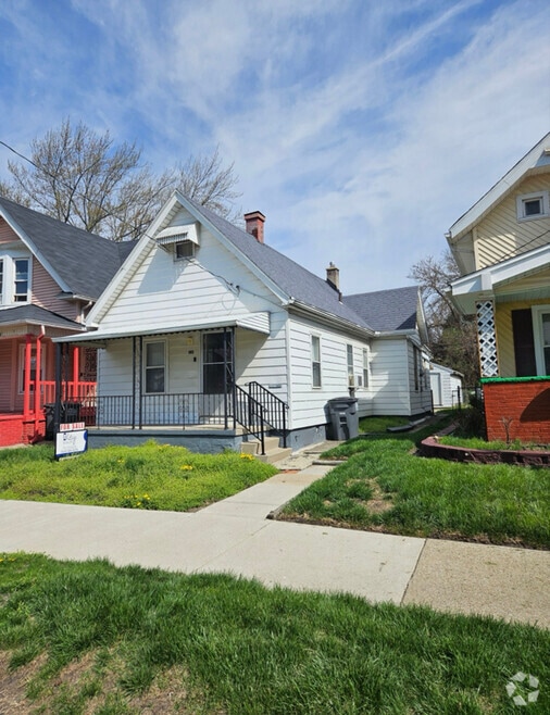 Building Photo - 1546 Tecumseh St