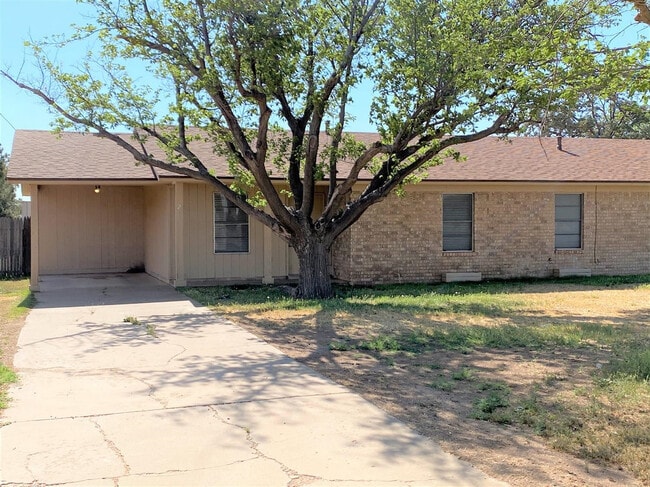Primary Photo - 3404 Upland Ave
