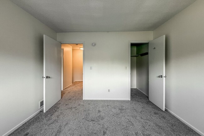 Building Photo - 3747 Talisman Pl
