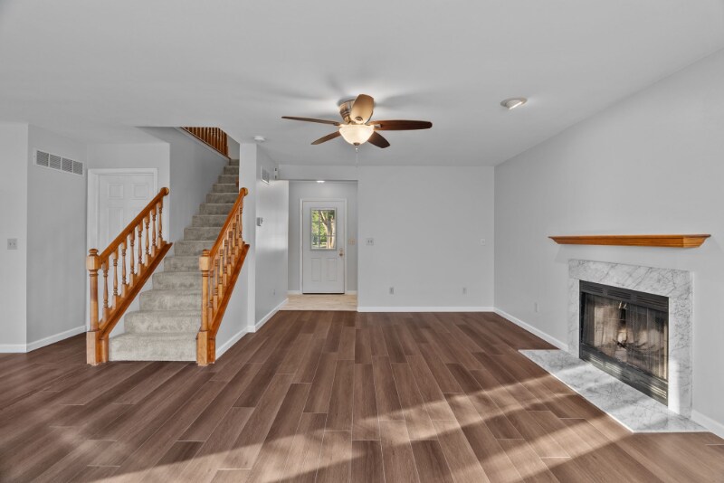 Building Photo - 2 Coachman Ct