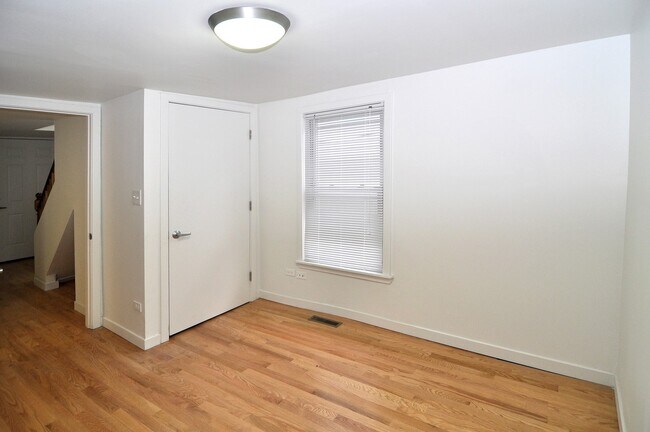 Building Photo - Wicker Park Big 3 Bedroom 2 Bath Private Coach House. Decks and Outdoor Space.