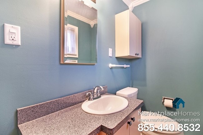 Building Photo - 14240 Adams Ave