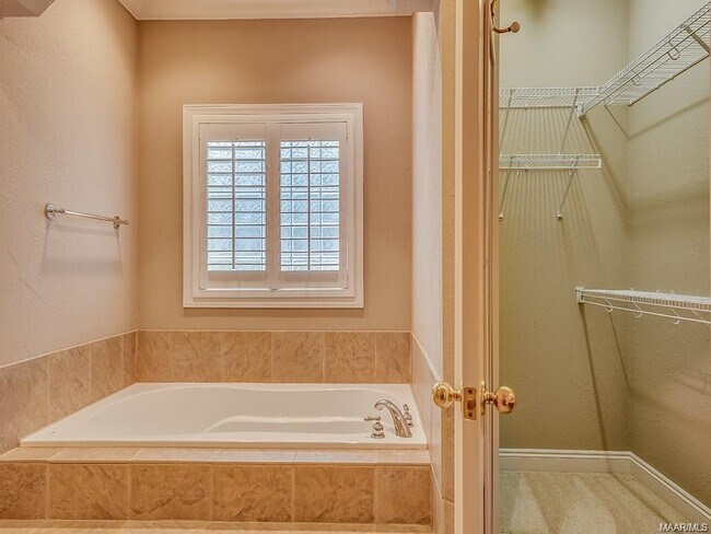 Building Photo - 536 Jasmine Trail
