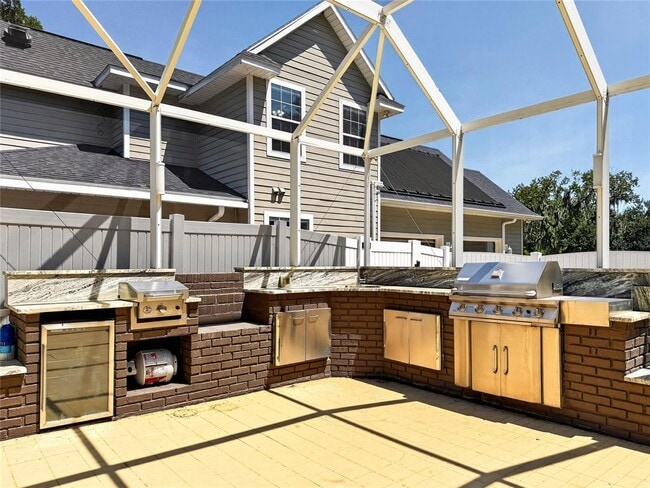 Building Photo - 33721 Spring Dr